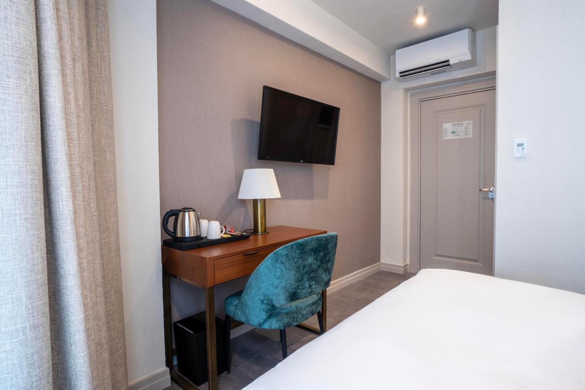 Smart And Simple Hotel Karakoy Istanbul Exterior photo