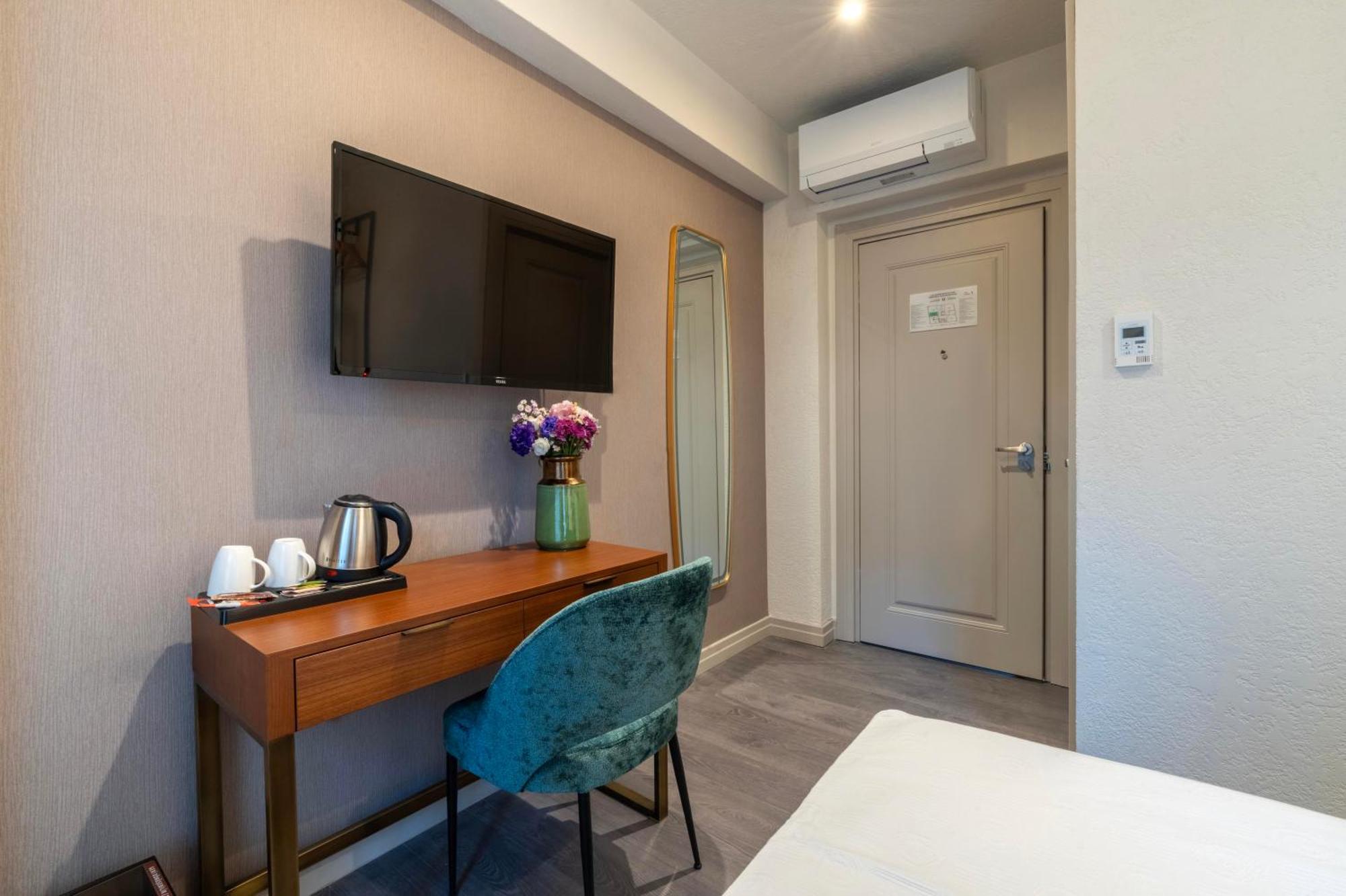 Smart And Simple Hotel Karakoy Istanbul Exterior photo