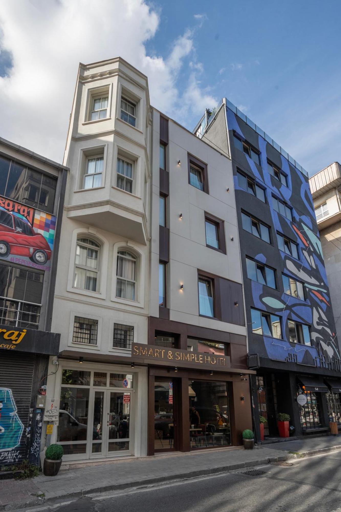 Smart And Simple Hotel Karakoy Istanbul Exterior photo